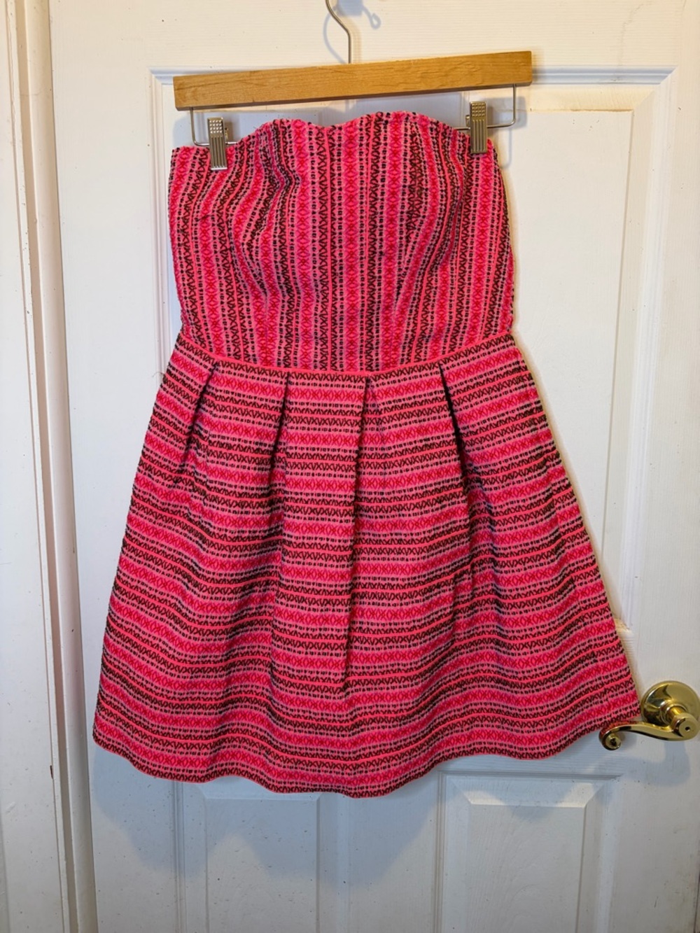 dina be Strapless Pink and Black Patterned Party Dress